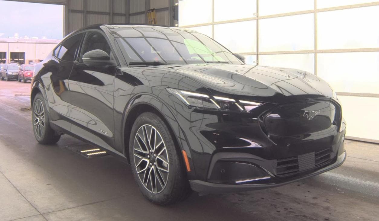 ford mustang mach-e 2025 3FMTK3SU4SMA00202 image ford mustang mach-e 2025 3FMTK3SU4SMA00202 image
